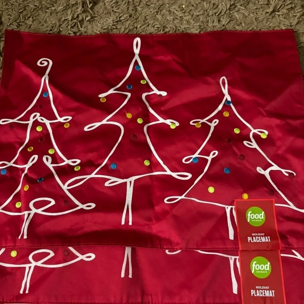 Food Network Red Christmas Tree Placemats Set of 4 NEW Kohl’s Ribbon Dining